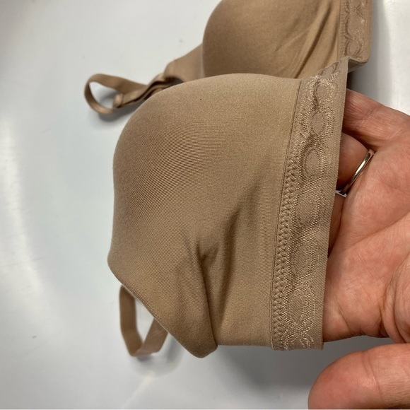 Warners tan soft bra wire free lightly lined size 34A - Picture 2 of 4